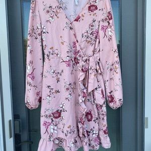 Gorgeous Long Sleeve Floral Wrap Dress with POCKETS